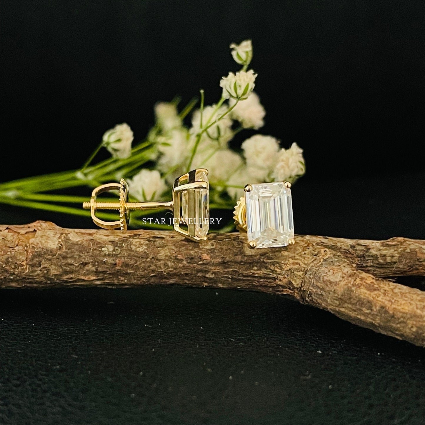 2.00 Ct Moissanite Emerald Stud Earring