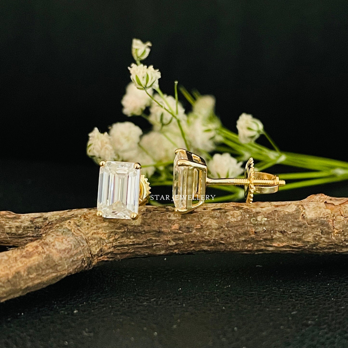 2.00 Ct Moissanite Emerald Stud Earring