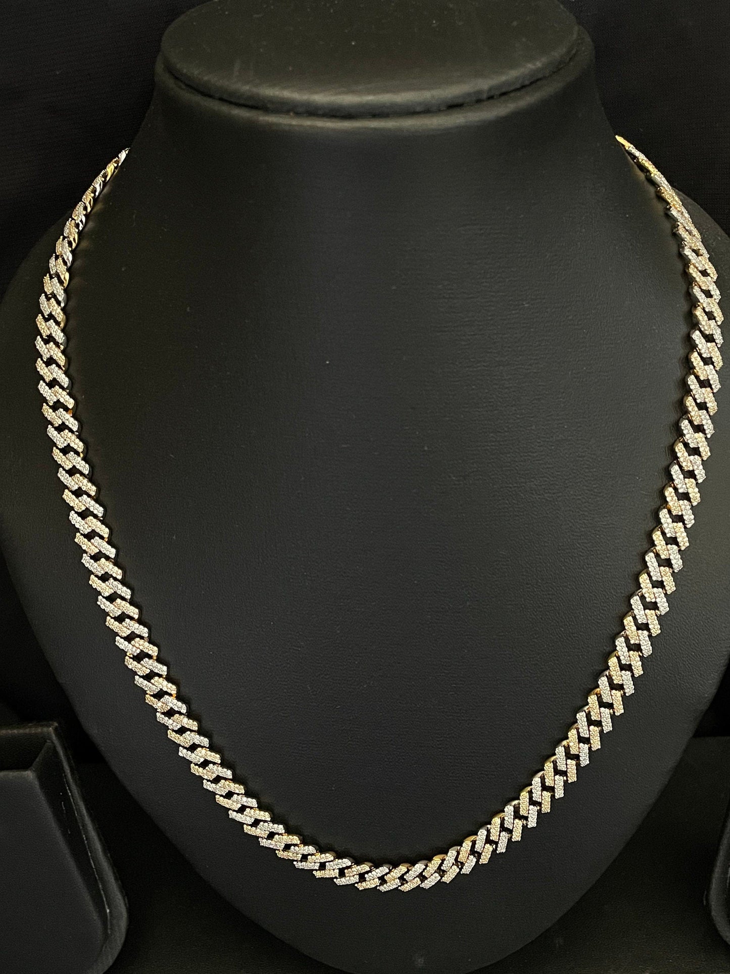 Unisex VVS Moissanite Icedout Cuban Necklace
